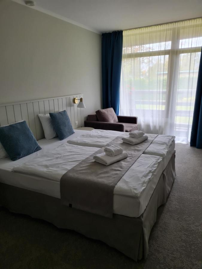 Marine Hotel Jūrkalne エクステリア 写真